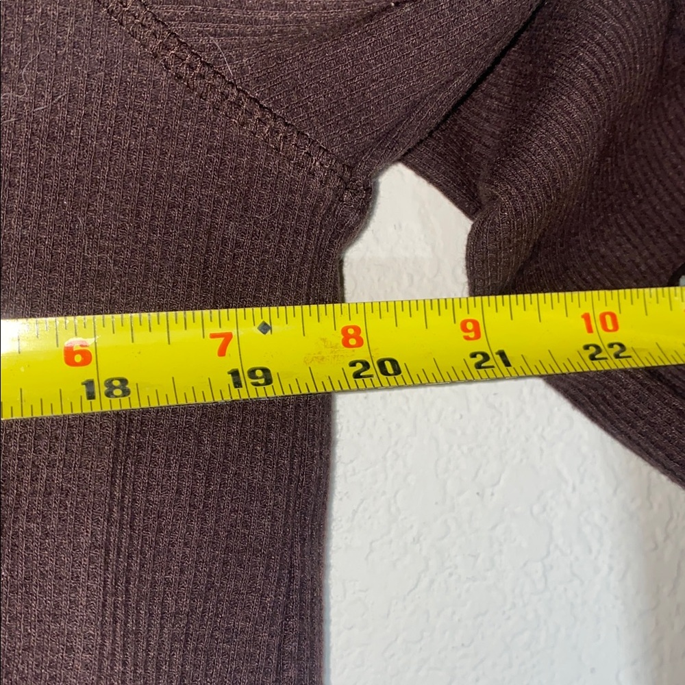 🎱Brown Long sleeved Waffle Knit Wrangler shirt! - Picture 6 of 9